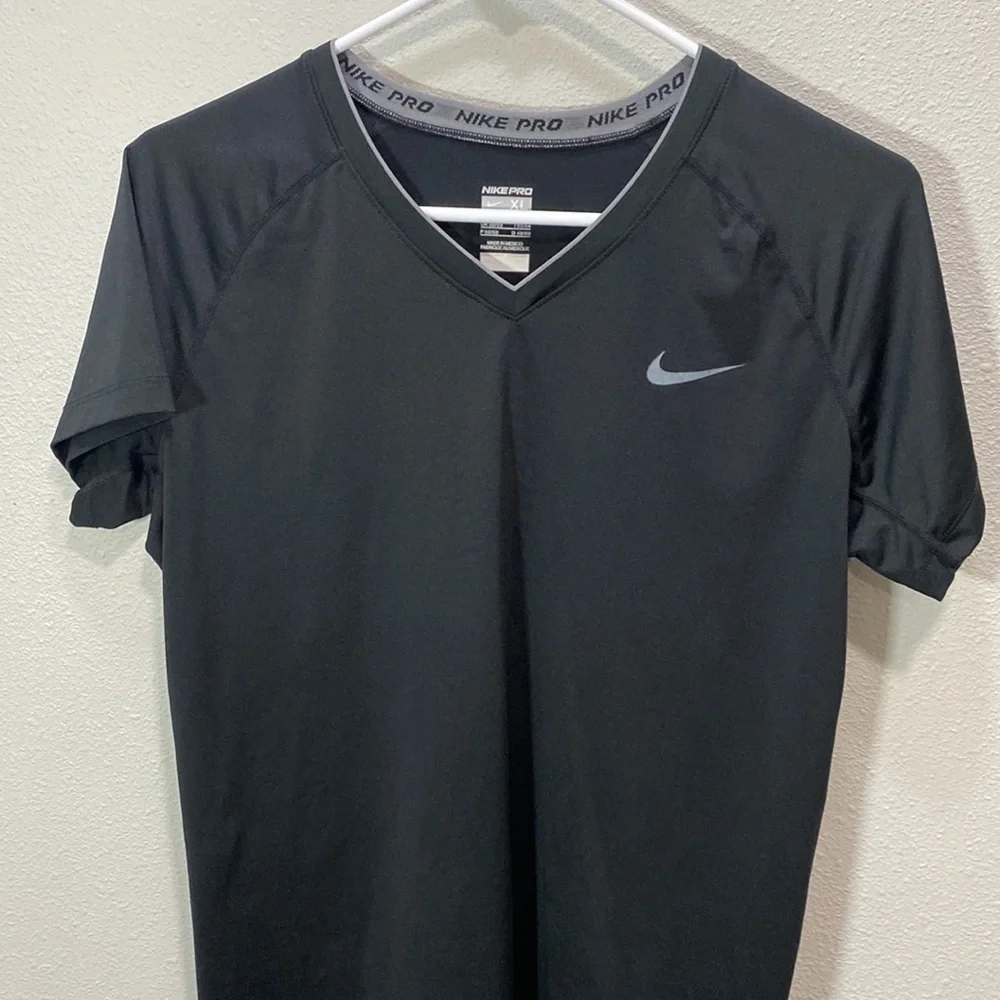 5‎ for $25 Nike pro Short sleeve top